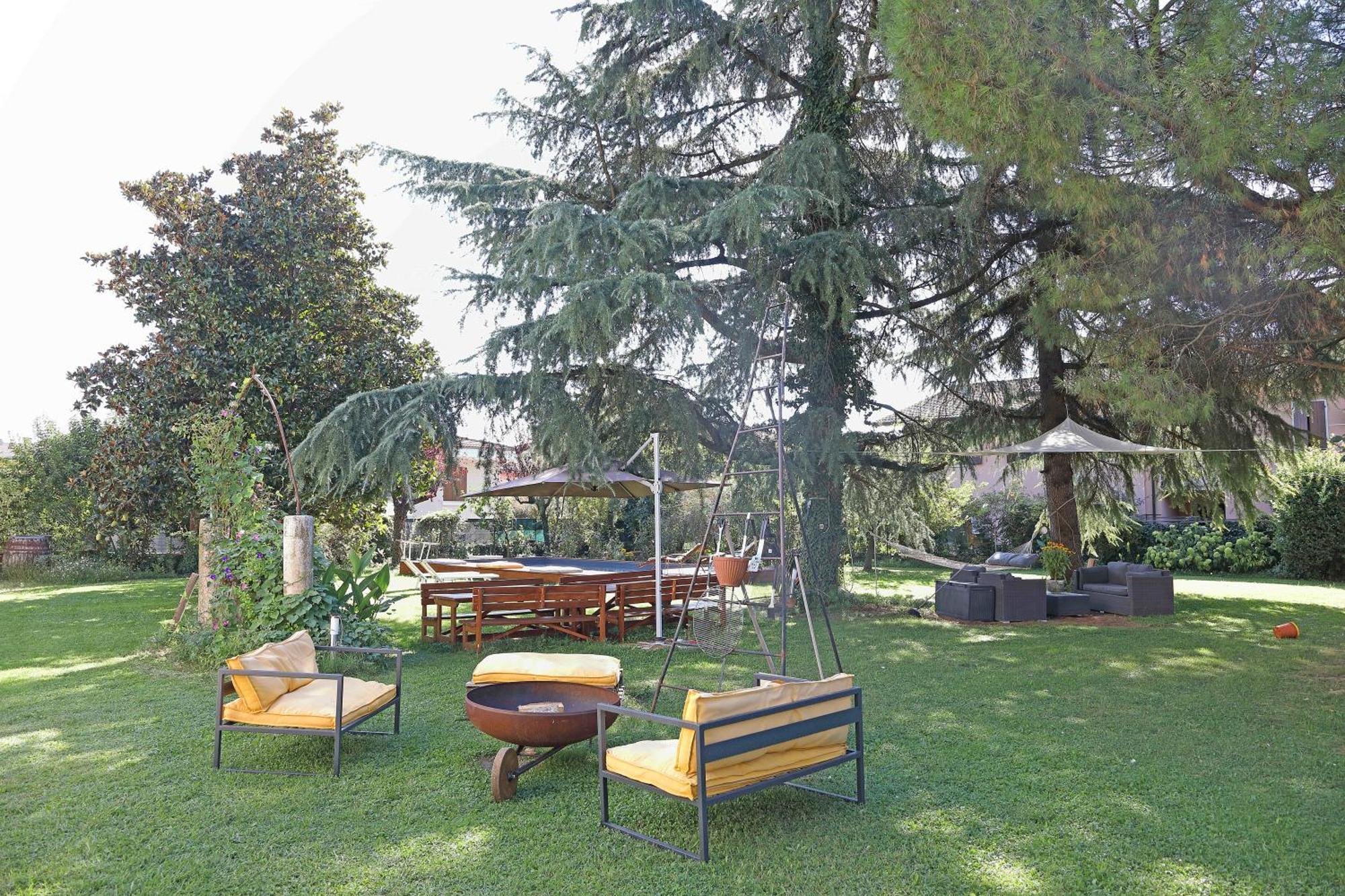 Il Bozzolo Eco Boutique Apartments 明乔河畔的瓦雷奇奥 外观 照片