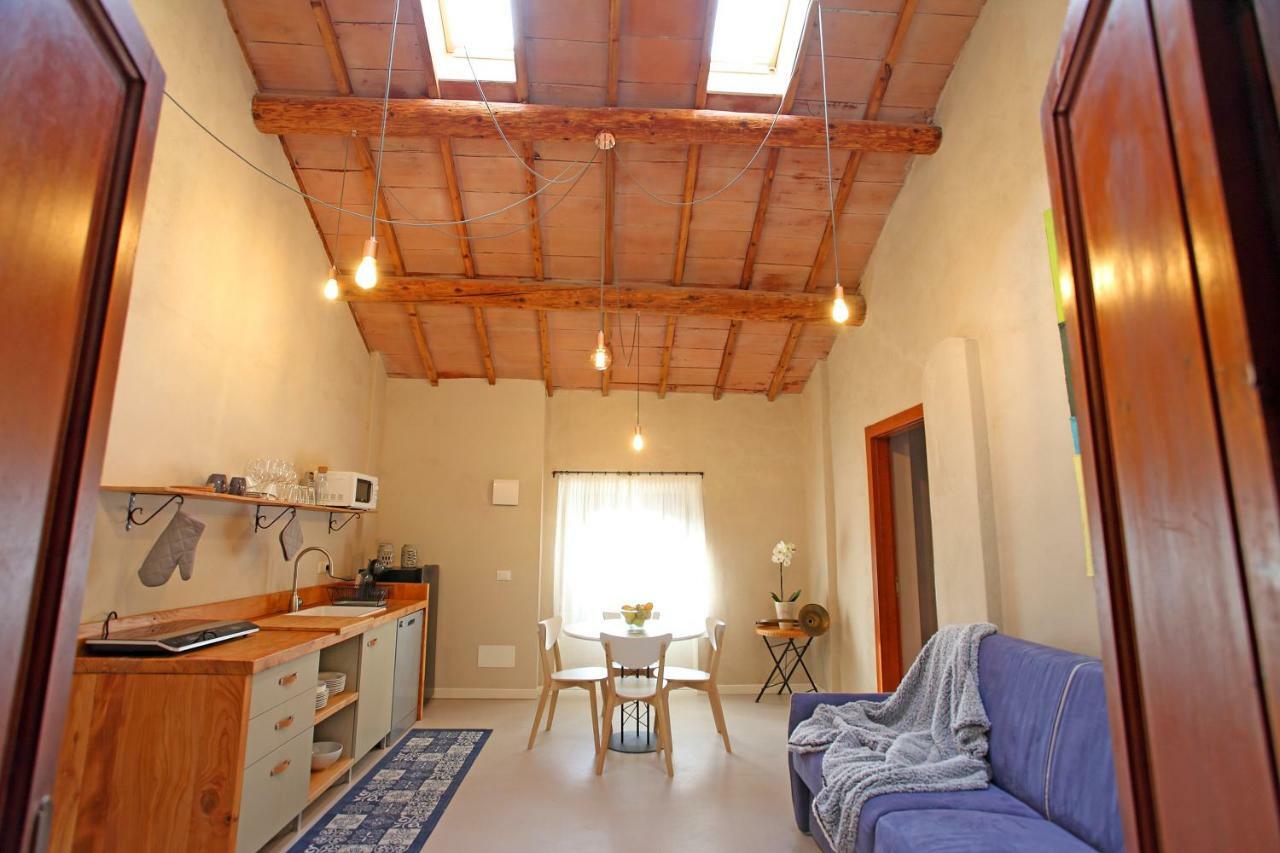 Il Bozzolo Eco Boutique Apartments 明乔河畔的瓦雷奇奥 外观 照片