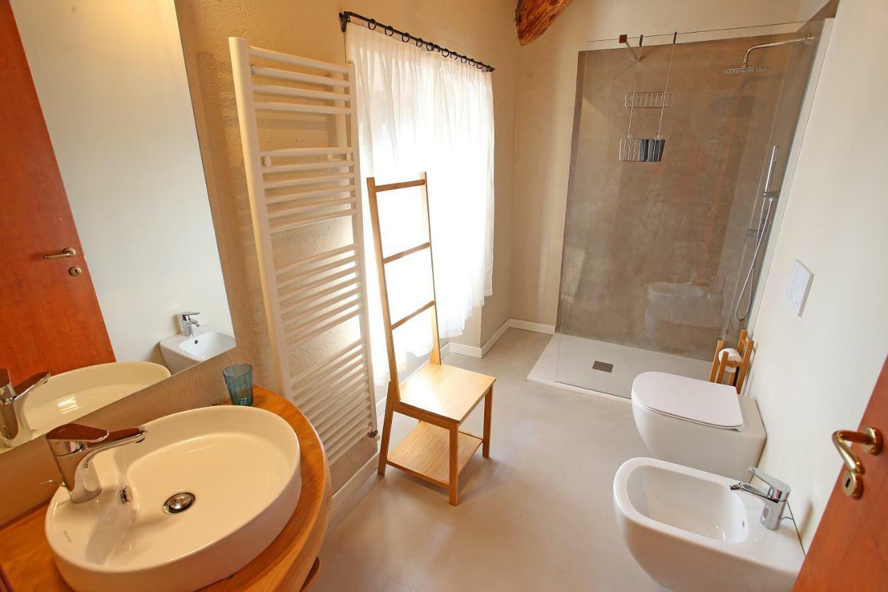Il Bozzolo Eco Boutique Apartments 明乔河畔的瓦雷奇奥 外观 照片