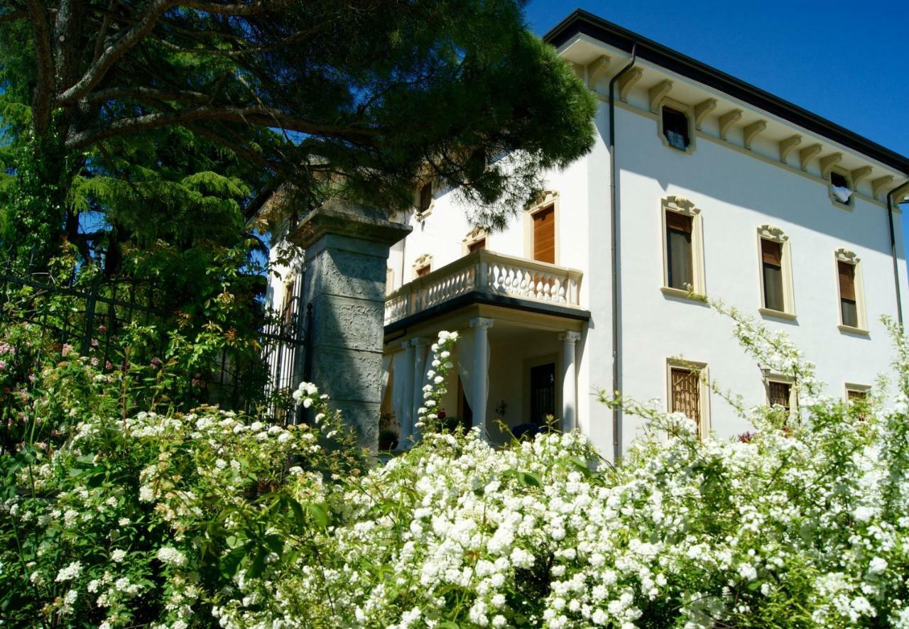 Il Bozzolo Eco Boutique Apartments 明乔河畔的瓦雷奇奥 外观 照片